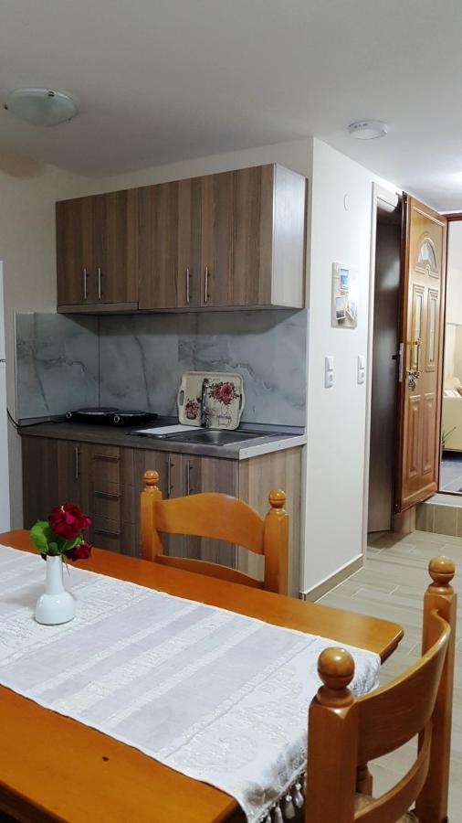 Fyllou Apartment 艾斯普罗瓦塔 外观 照片