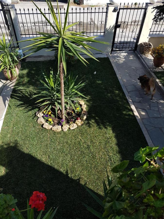 Fyllou Apartment 艾斯普罗瓦塔 外观 照片